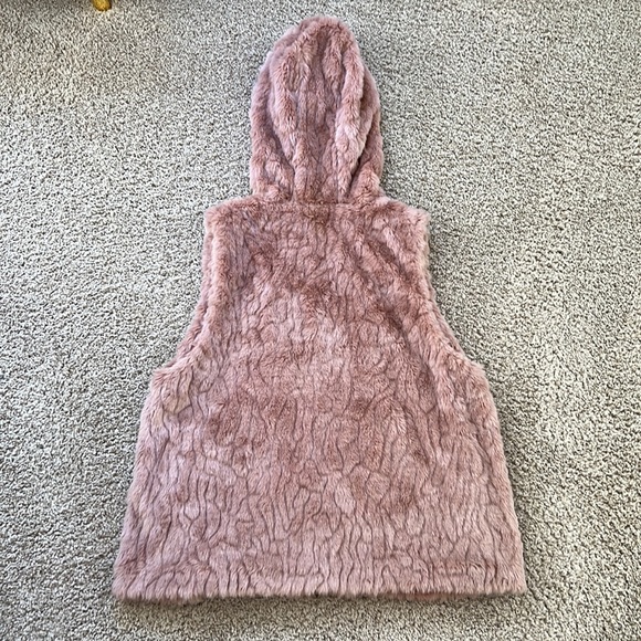 Express Pink Faux Fur Hooded Vest Pockets Hook & Eye Closure Warm Cozy M/L Boho - Picture 5 of 15